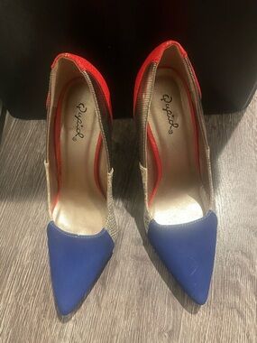Qupid Two-Tone Pointed-Toe Heels in Blue and Red